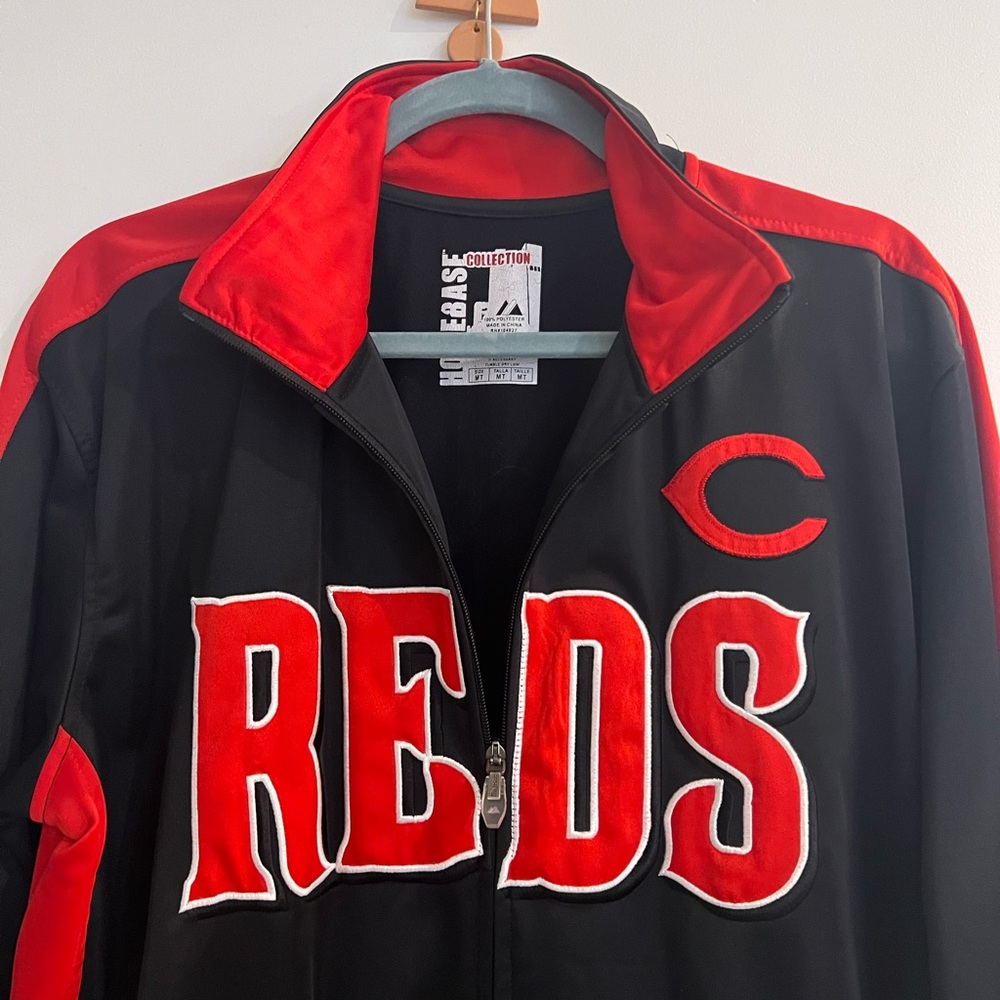 Cincinnati Reds Zip-Up Track Jacket (Medium)
